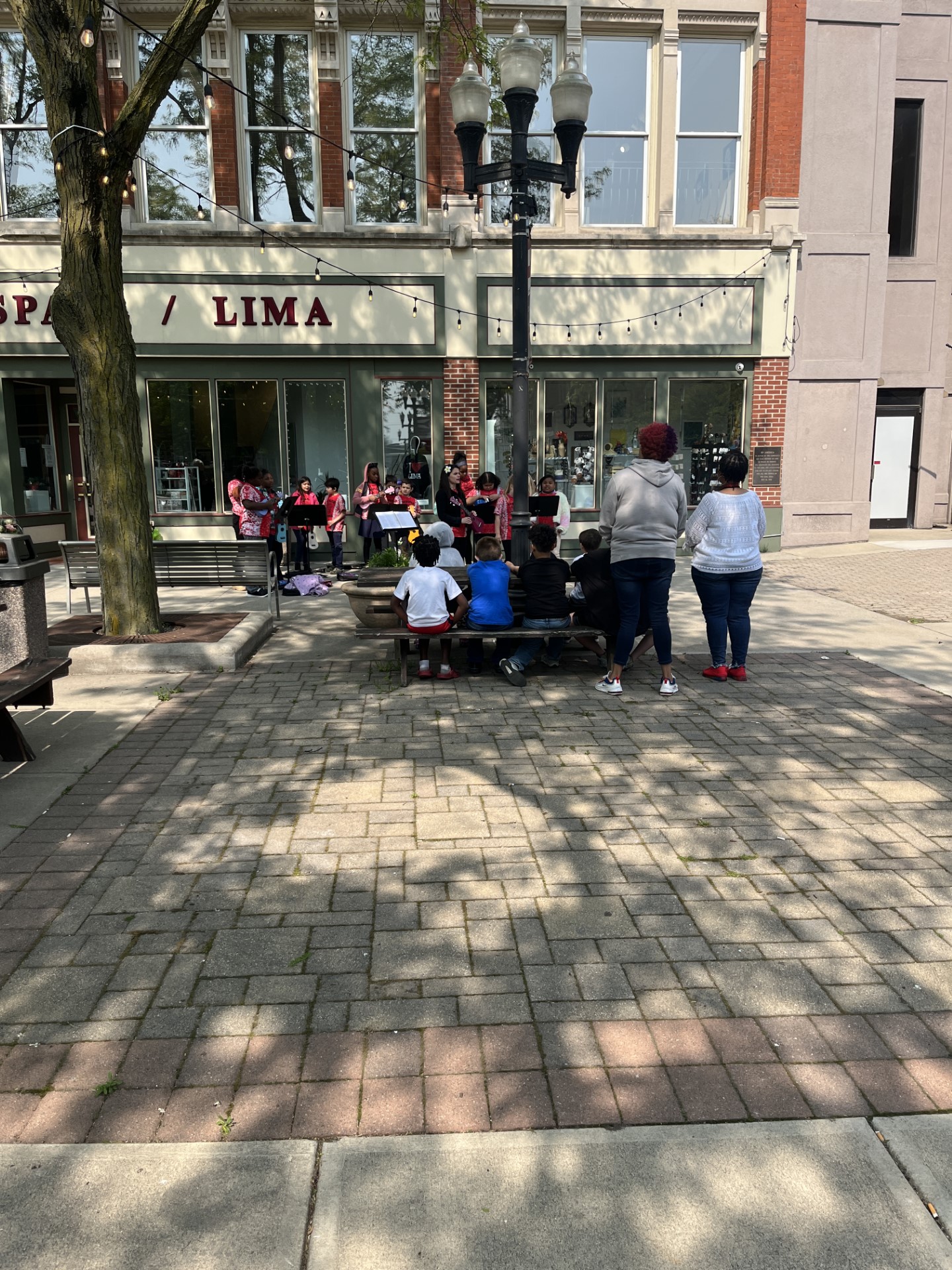 High Road School Of Lima Impromptu Concert SESI