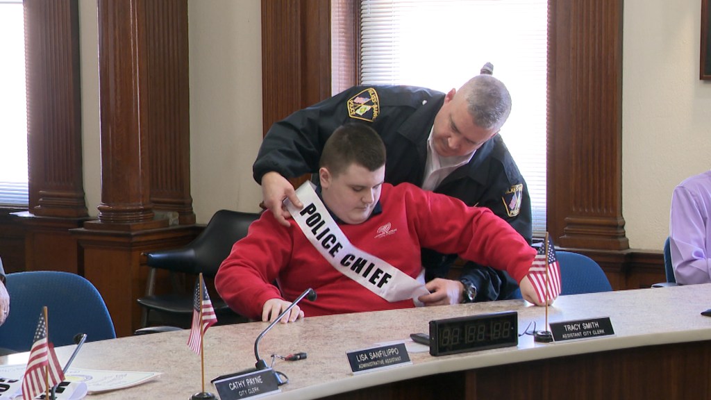 Los alumnos de la Graham Academy fueron nombrados líderes honorarios de la ciudad por un día en el Ayuntamiento.