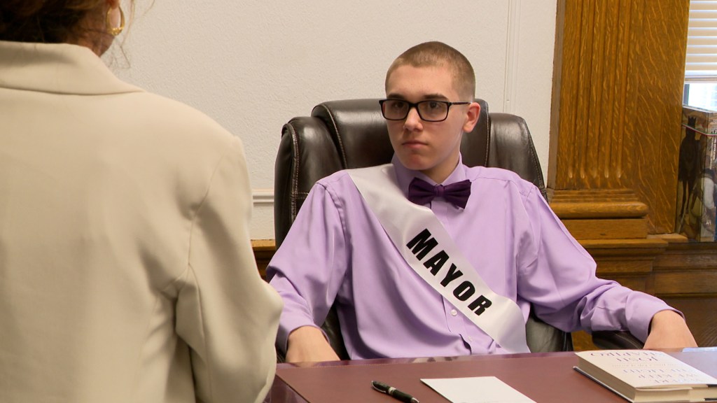 Los alumnos de la Graham Academy fueron nombrados líderes honorarios de la ciudad por un día en el Ayuntamiento.