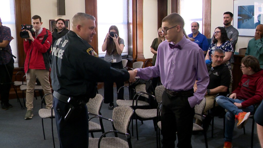 Los alumnos de la Graham Academy fueron nombrados líderes honorarios de la ciudad por un día en el Ayuntamiento.