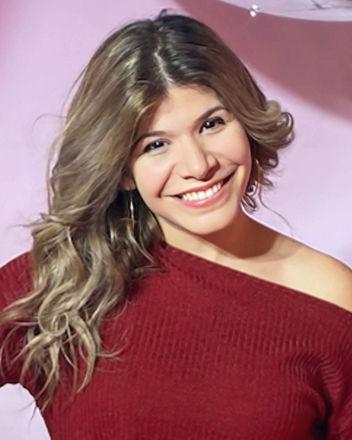 ASTRID_VALIENTE_TOY_HEADSHOT