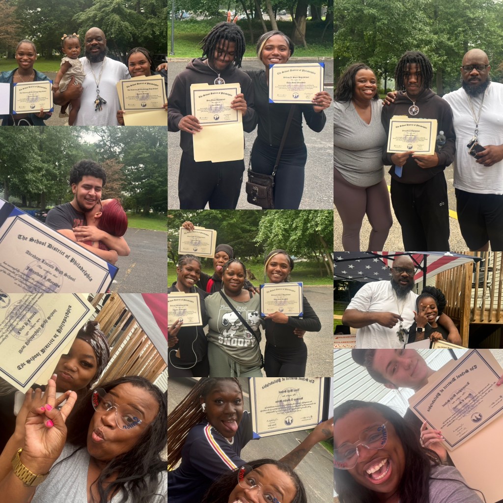 Collage de momentos de la entrega de diplomas de la escuela de verano en el que aparecen alumnos, familias, miembros del personal y diplomas.