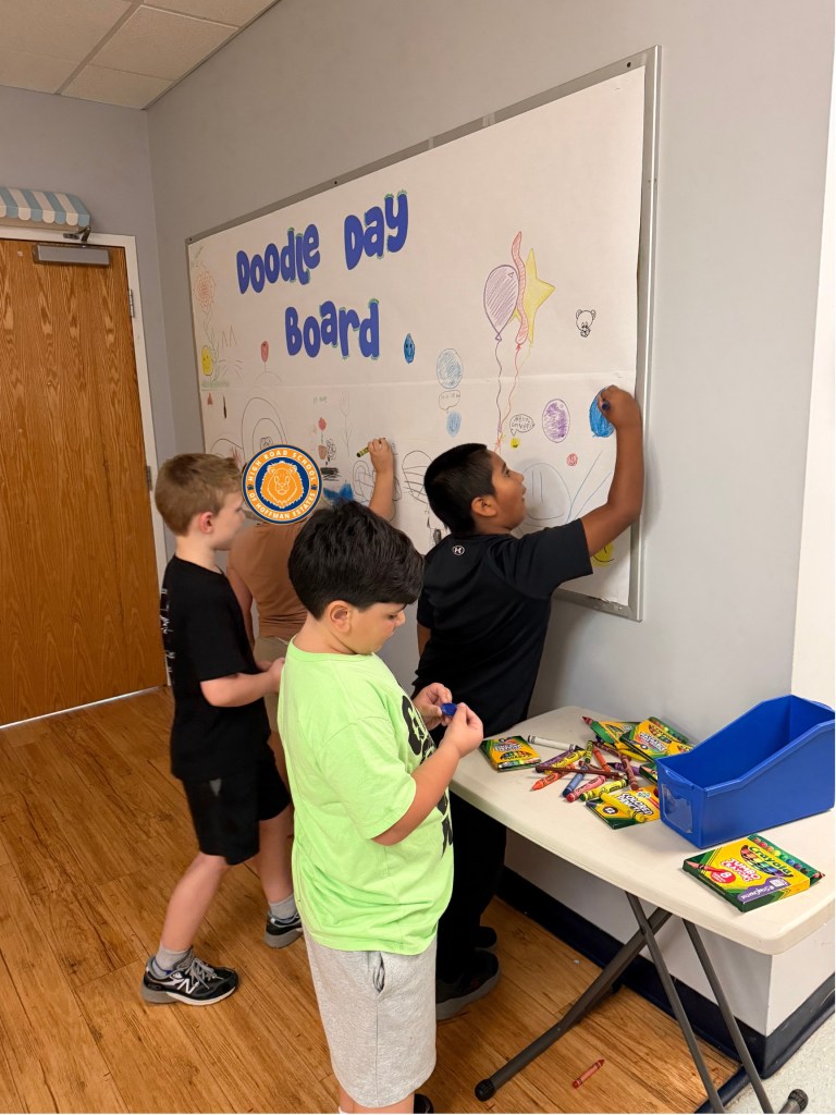 Escuela High Road de Hoffman Estates: Día Nacional del Doodle